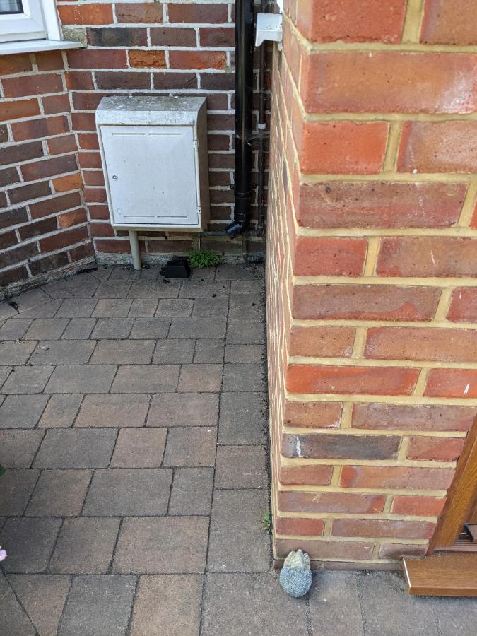 ブライトンQuiet Comfortable Patcham Studio Free Parking Hallway Shared With Hostアパートメント エクステリア 写真